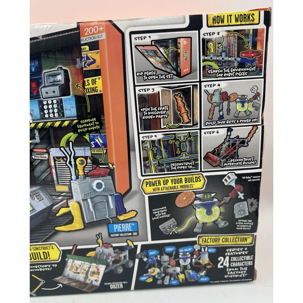 HEXBUG Junk Bots Factory Collection Rev's Secret Headquarters 200+ Pieces Set
